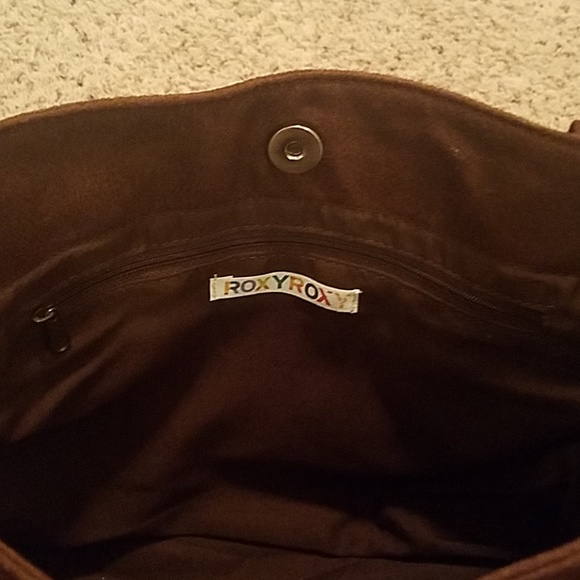 Brand new chocolate suede Roxy purse - Picture 3 of 3